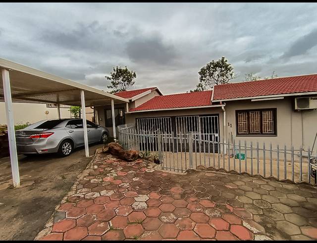 3 BEDROOM SIMPLEX FOR SALE IN AVOCA
